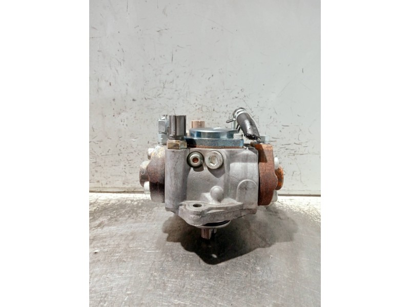 Recambio de bomba inyeccion para toyota avensis berlina (t25) 2.0 d4-d executive berlina (5-ptas.) referencia OEM IAM 221000R010