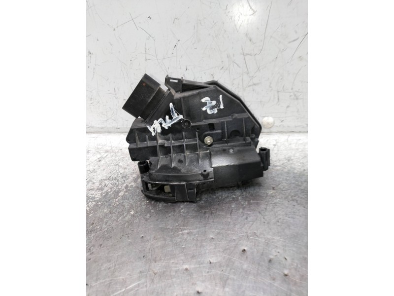Recambio de motor cierre centralizado trasero izquierdo para ford focus turn. referencia OEM IAM BM5AA26413AG  5P