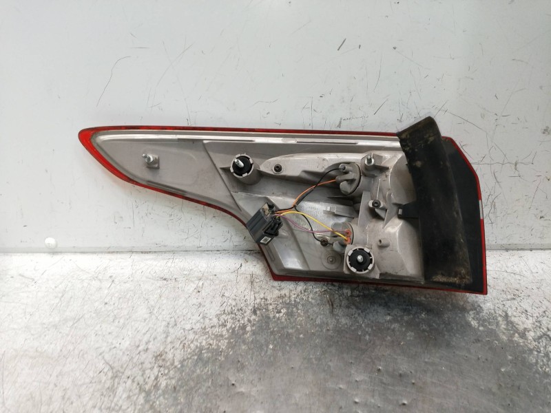 Recambio de piloto trasero derecho para ford focus turn. referencia OEM IAM R1Y810277R00 R1Y810277R00 