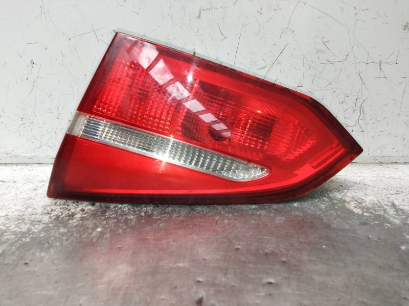 Recambio de piloto trasero derecho interior para ford focus turn. referencia OEM IAM F1EB13A602BA  