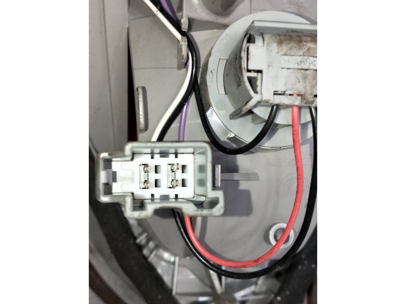 Recambio de piloto trasero izquierdo interior para ford focus turn. referencia OEM IAM F1EN13A603BA  