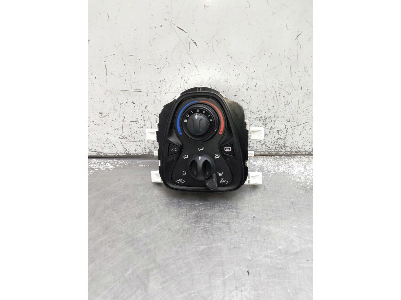 Recambio de mando calefaccion / aire acondicionado para toyota aygo referencia OEM IAM 55900YV030 B000737077 