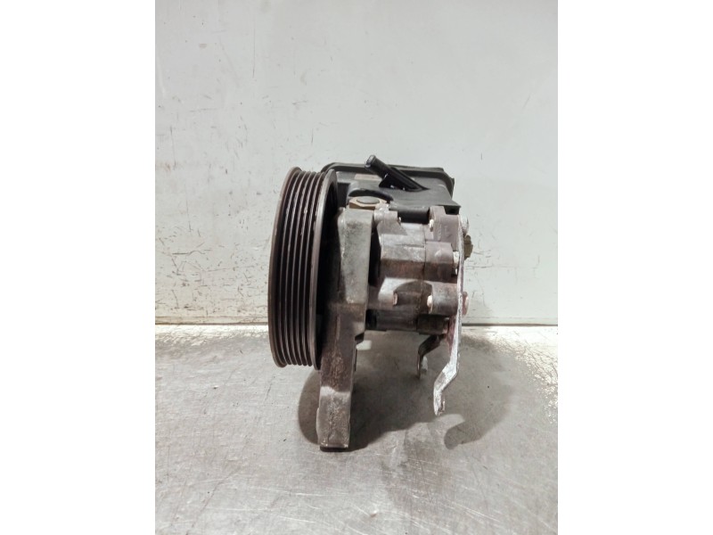 Recambio de bomba direccion para bmw serie 5 berlina (e60) 530d referencia OEM IAM 67609560100 7693974101 