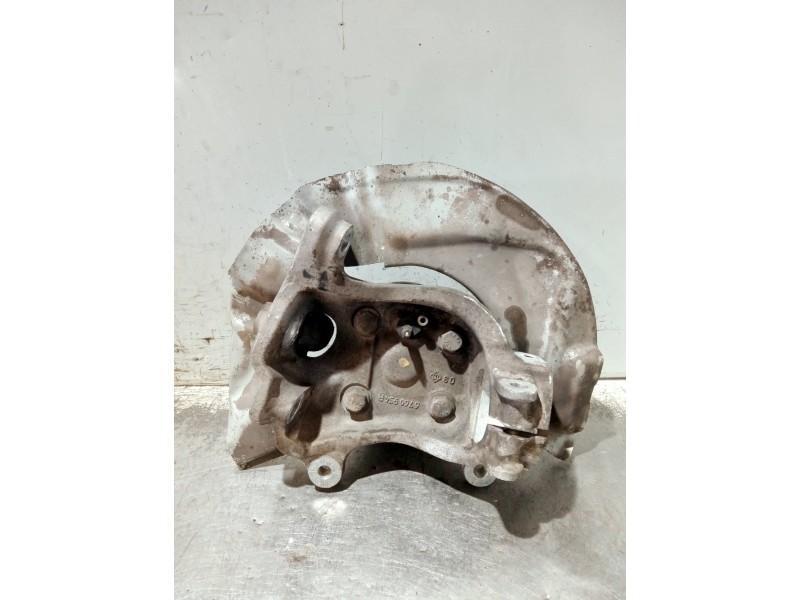 Recambio de mangueta delantera derecha para bmw serie 5 berlina (e60) 530d referencia OEM IAM 6760954R  