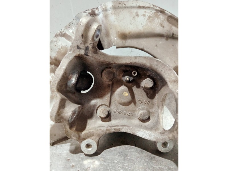 Recambio de mangueta delantera derecha para bmw serie 5 berlina (e60) 530d referencia OEM IAM 6760954R  