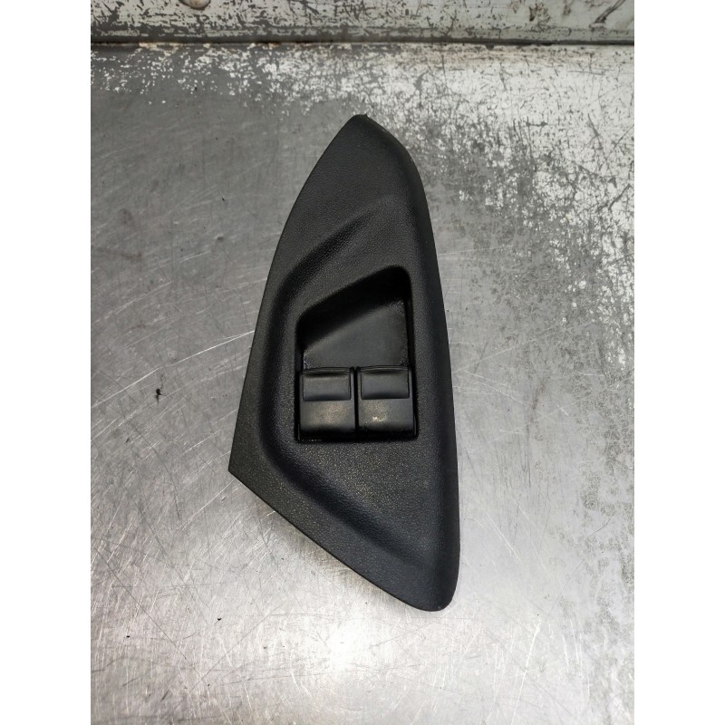 Recambio de mando elevalunas delantero derecho para toyota aygo referencia OEM IAM CZ1140G57A R193114 5P