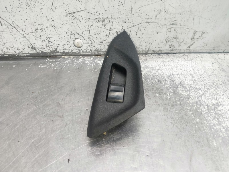 Recambio de mando elevalunas delantero izquierdo para toyota aygo referencia OEM IAM   5P