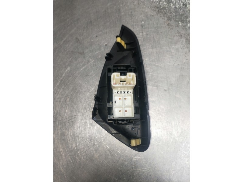 Recambio de mando elevalunas delantero izquierdo para toyota aygo referencia OEM IAM   5P
