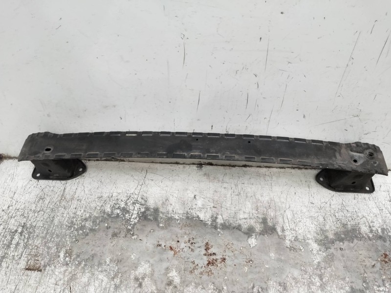 Recambio de refuerzo paragolpes trasero para ford focus turn. referencia OEM IAM KA99764000204  