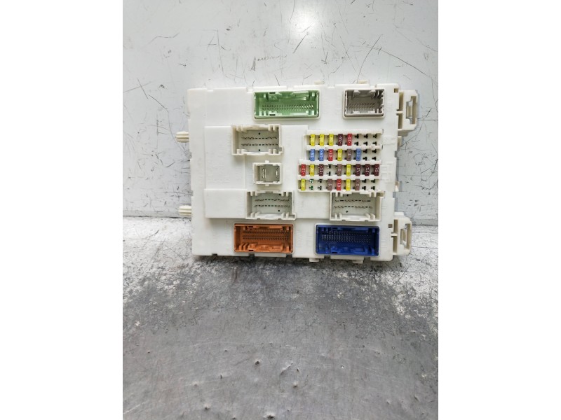 Recambio de caja reles / fusibles para ford focus turn. referencia OEM IAM 30S58KD13F06  