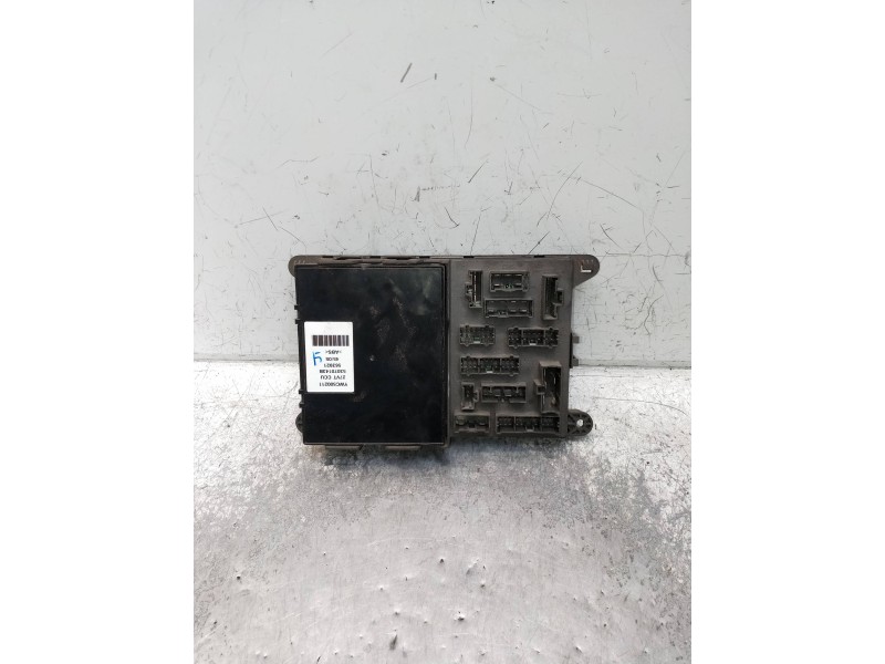 Recambio de caja reles / fusibles para land rover freelander referencia OEM IAM UWC500211 27VTCCU 53070143B