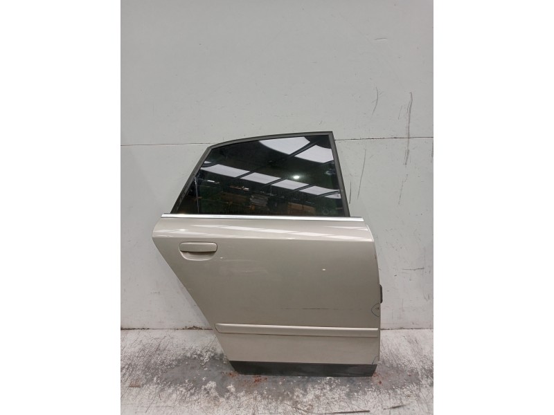 Recambio de puerta trasera derecha para audi a4 berlina (8e) referencia OEM IAM   5P