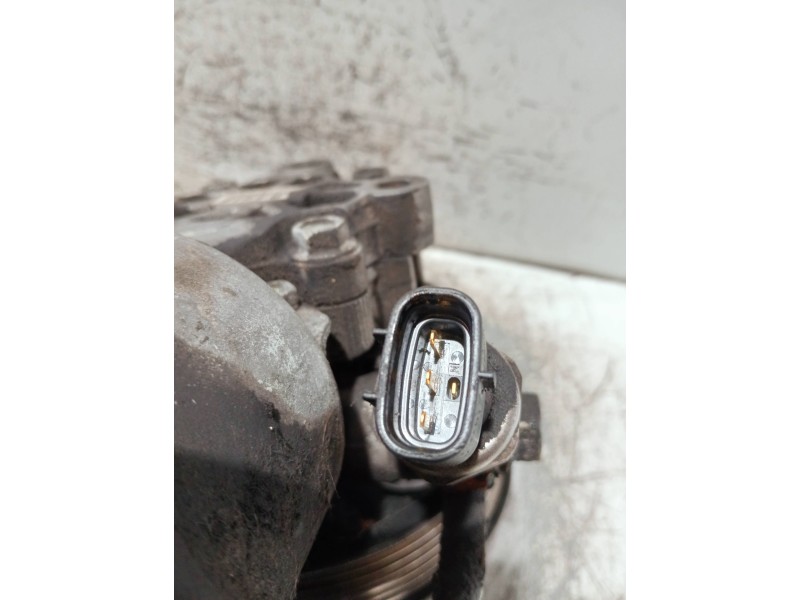 Recambio de bomba direccion para toyota corolla verso (r1) referencia OEM IAM   