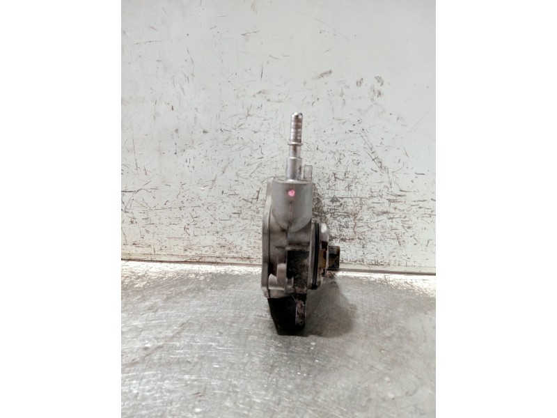 Recambio de depresor freno / bomba vacio para toyota corolla verso (r1) referencia OEM IAM 18090699  