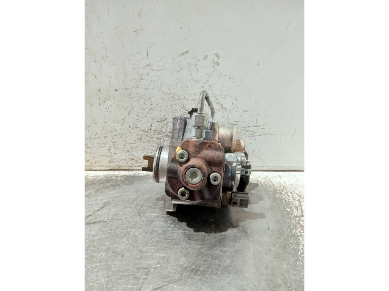 Recambio de bomba inyeccion para toyota corolla verso (r1) referencia OEM IAM 221000R010 HU2940000314 DENSO