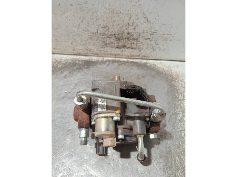 Recambio de bomba inyeccion para toyota corolla verso (r1) referencia OEM IAM 221000R010 HU2940000314 DENSO