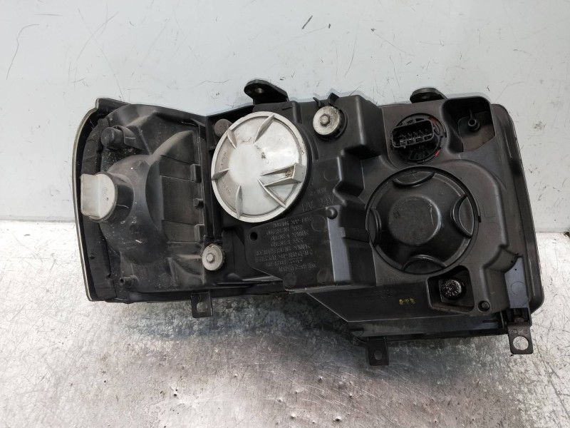 Recambio de faro izquierdo para land rover freelander referencia OEM IAM   