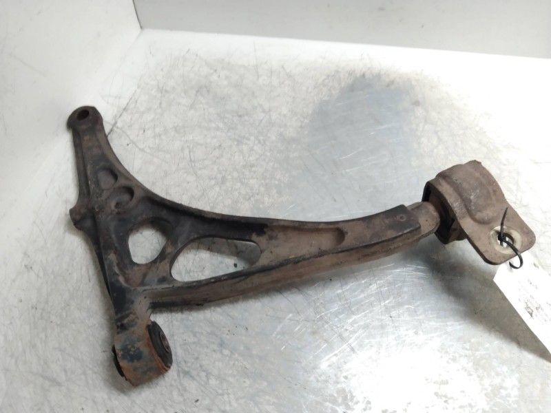 Recambio de brazo suspension inferior delantero derecho para peugeot 405 berlina style referencia OEM IAM   