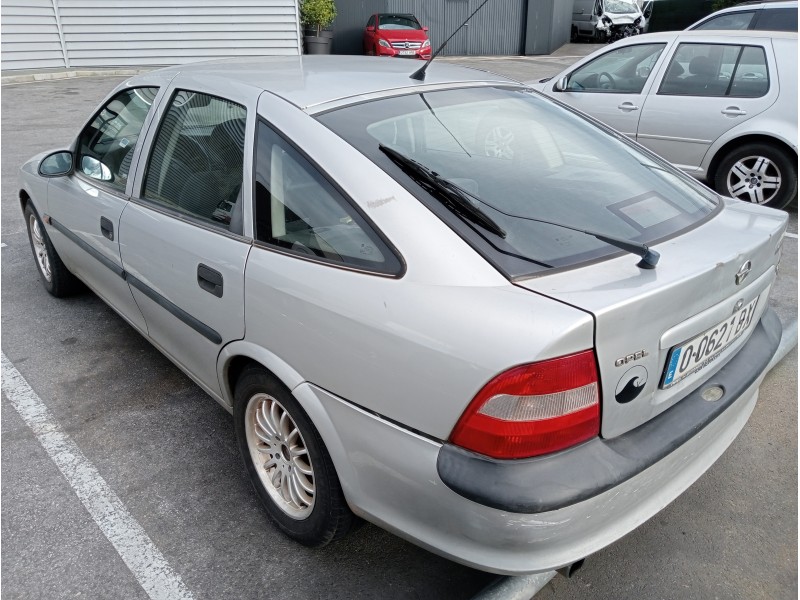 opel vectra b berlina del año 1997