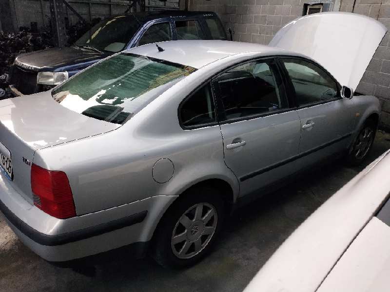 volkswagen passat berlina (3b2) del año 1998