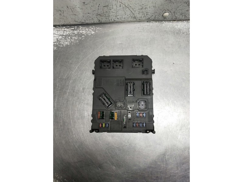 Recambio de caja reles / fusibles para peugeot 407 sw st confort pack referencia OEM IAM 9655708380 BSIS0200 S120104700