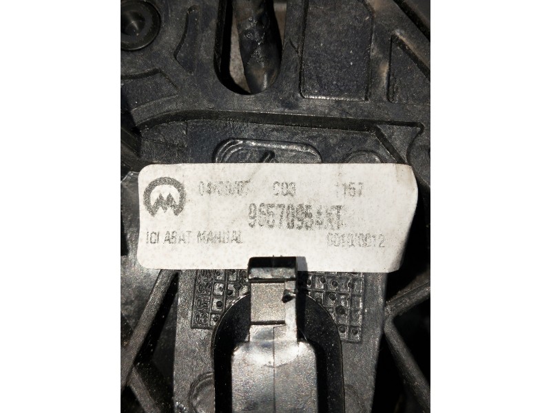 Recambio de retrovisor izquierdo para citroen xsara picasso referencia OEM IAM 96570954XT  