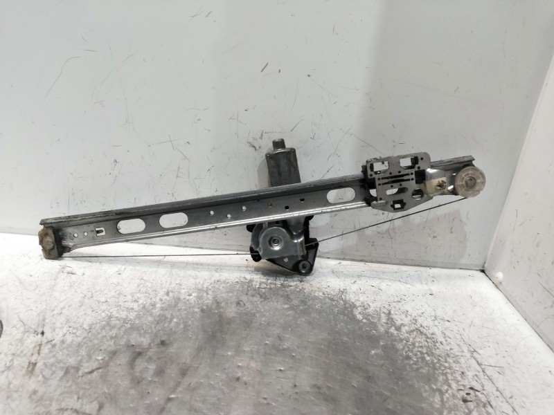 Recambio de elevalunas trasero derecho para mercedes clase m (w163) referencia OEM IAM 9137041  5P