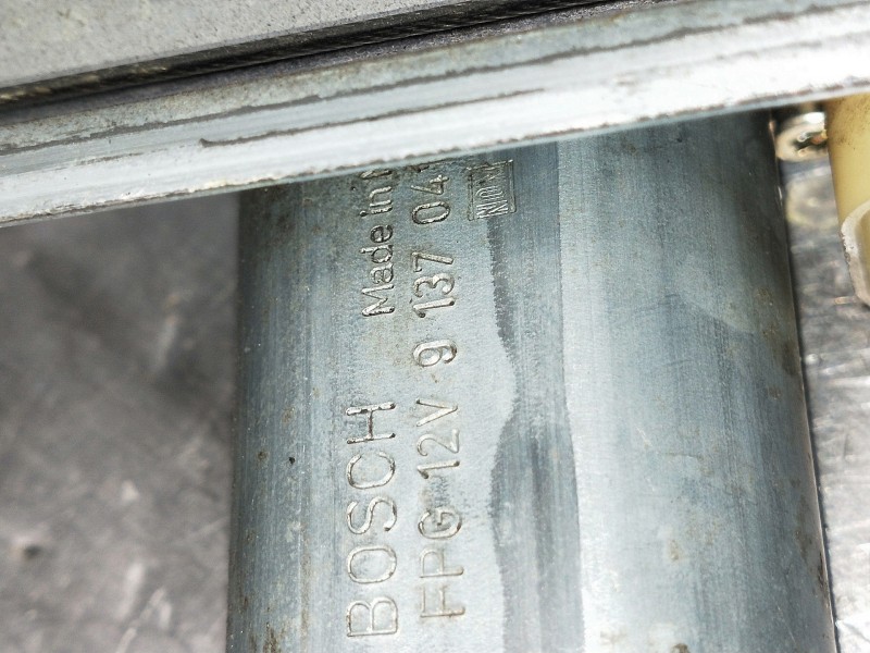 Recambio de elevalunas trasero derecho para mercedes clase m (w163) referencia OEM IAM 9137041  5P