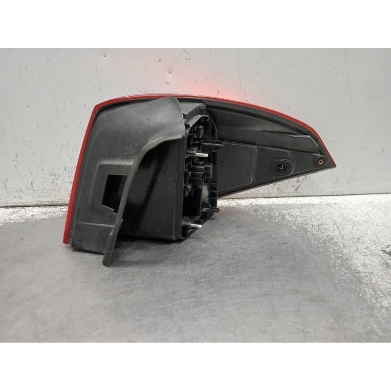 Recambio de piloto trasero izquierdo para renault laguna grandtour iii 2.0 dci referencia OEM IAM 265550002R  