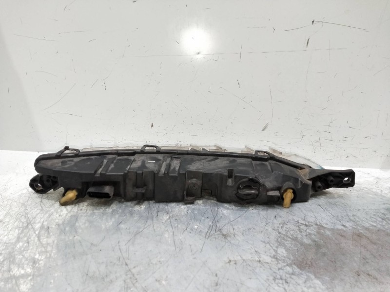 Recambio de faro derecho para citroen c4 picasso referencia OEM IAM   