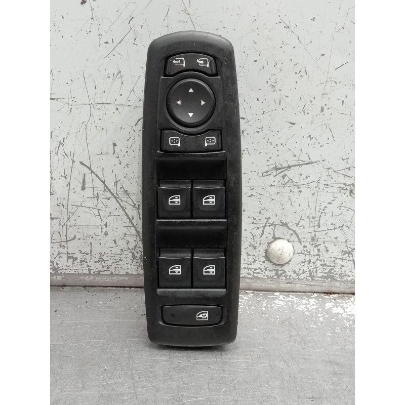 Recambio de mando elevalunas delantero izquierdo para renault laguna grandtour iii 2.0 dci referencia OEM IAM 809610006R  5P