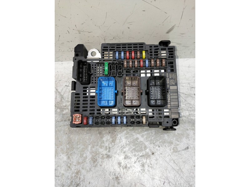 Recambio de caja reles / fusibles para citroen c4 picasso referencia OEM IAM   