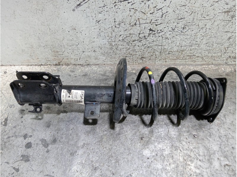 Recambio de amortiguador delantero derecho para opel corsa f referencia OEM IAM 9837410780  