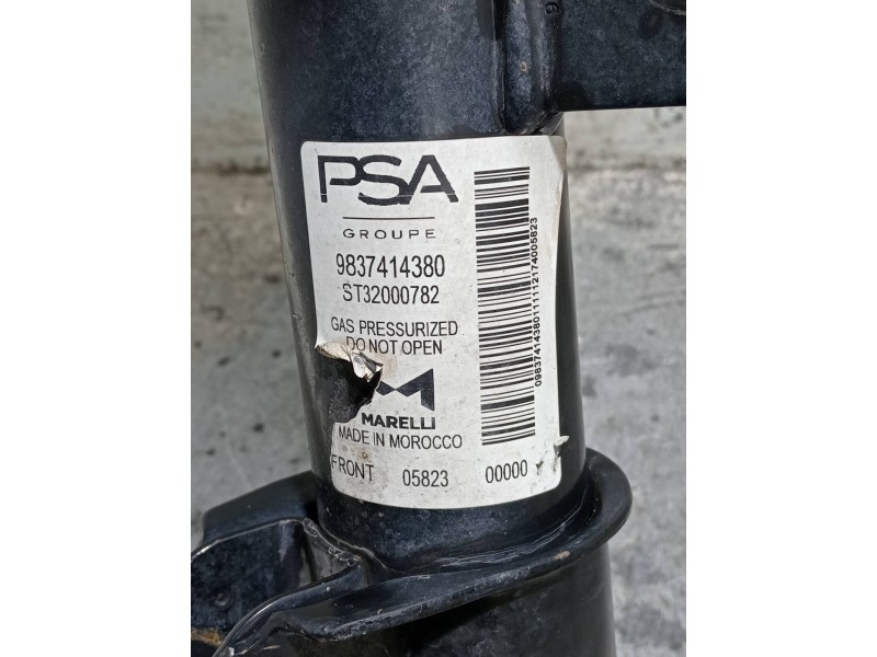 Recambio de amortiguador delantero derecho para opel corsa f referencia OEM IAM 9837410780  