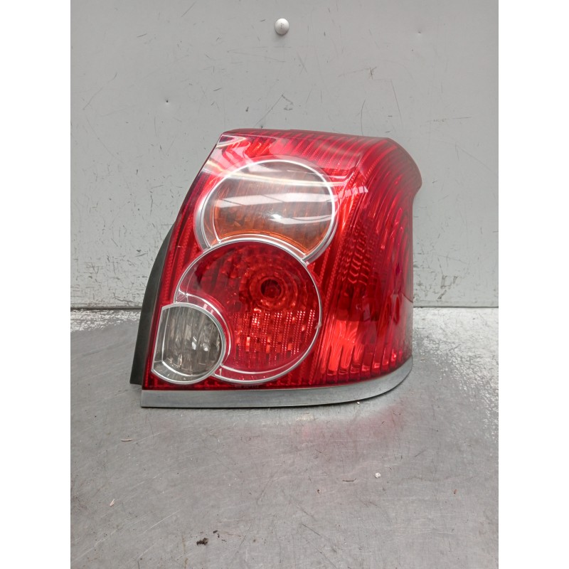 Recambio de piloto trasero derecho para toyota avensis berlina (t25) 2.0 d4-d executive berlina (5-ptas.) referencia OEM IAM 890