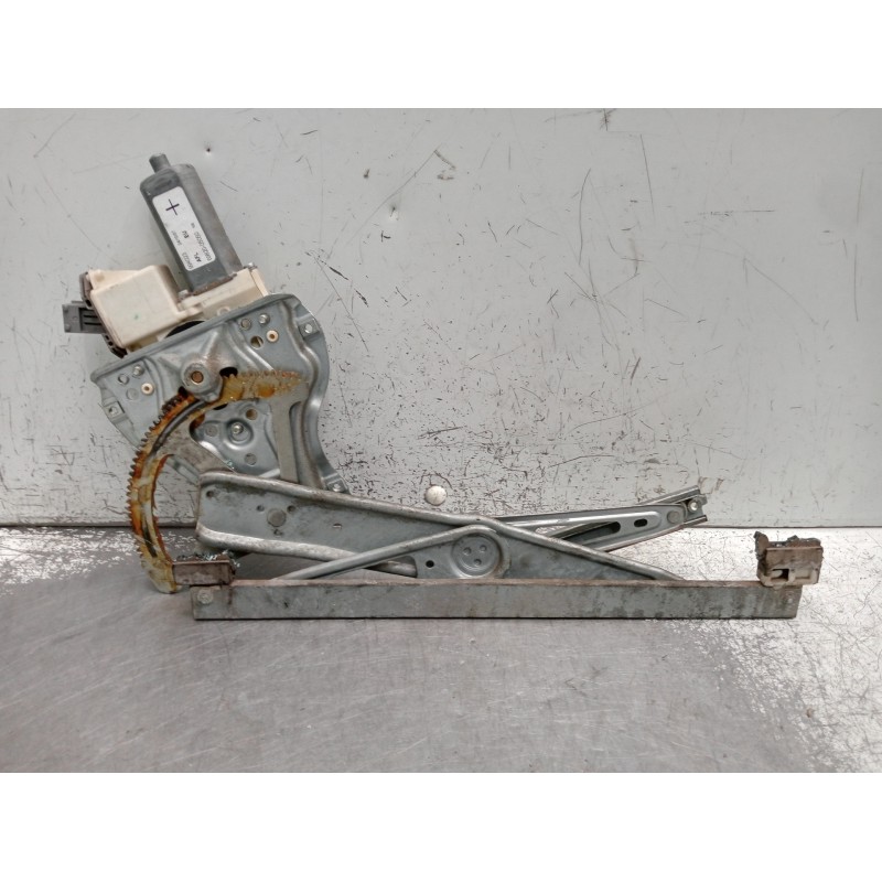 Recambio de elevalunas delantero izquierdo para toyota avensis berlina (t25) 2.0 d4-d executive berlina (5-ptas.) referencia OEM
