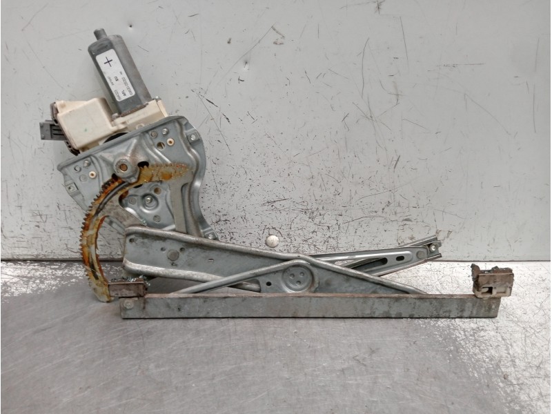 Recambio de elevalunas delantero izquierdo para toyota avensis berlina (t25) 2.0 d4-d executive berlina (5-ptas.) referencia OEM