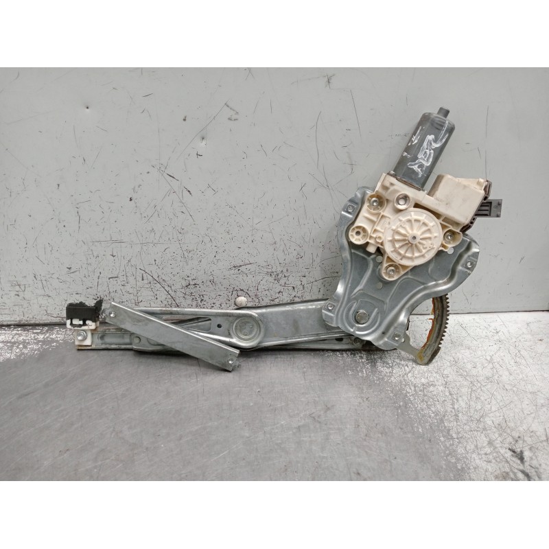 Recambio de elevalunas delantero izquierdo para toyota avensis berlina (t25) 2.0 d4-d executive berlina (5-ptas.) referencia OEM