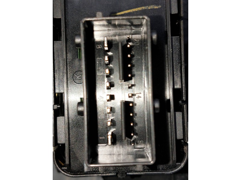 Recambio de mando elevalunas delantero izquierdo para citroen c4 picasso referencia OEM IAM 96788281ZD  5P