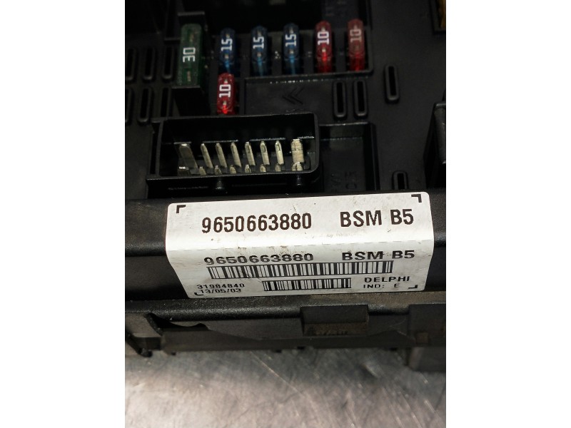 Recambio de caja reles / fusibles para peugeot 307 (s1) referencia OEM IAM 9650663880BSMB5  VER FOTOS