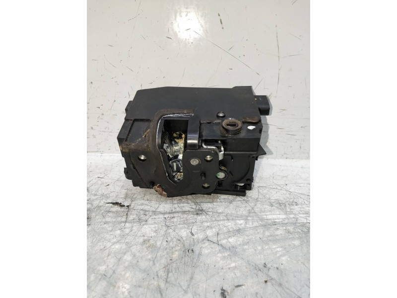 Recambio de motor cierre centralizado trasero izquierdo para citroen c4 picasso referencia OEM IAM 9010310880  5P