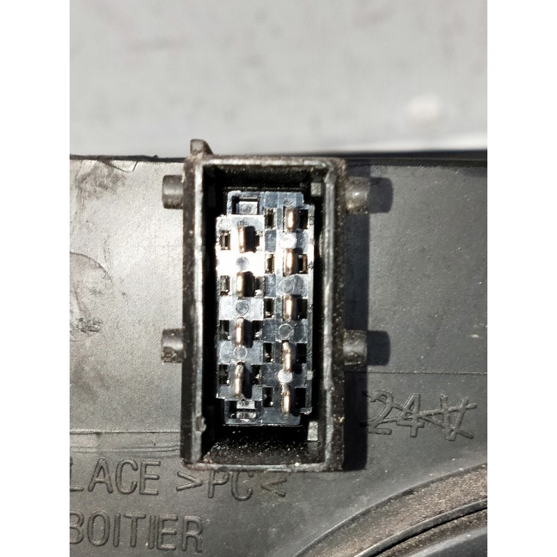 Recambio de faro derecho para peugeot 307 (s1) referencia OEM IAM 96416156806205Z3 89005639 