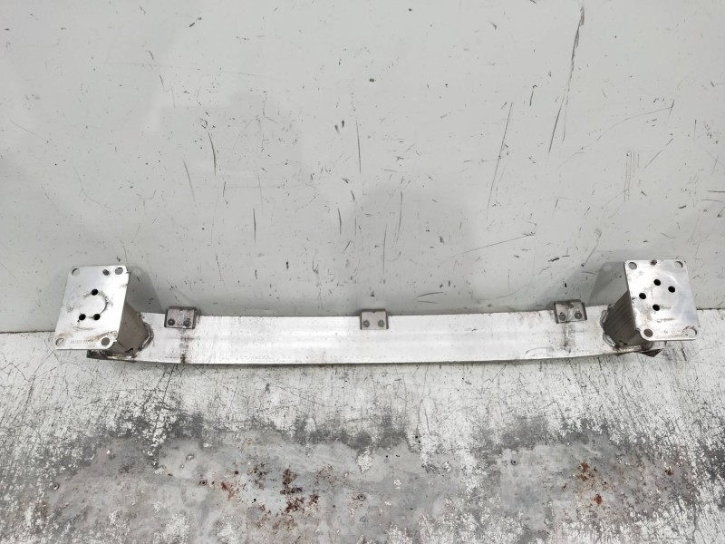 Recambio de refuerzo paragolpes delantero para citroen c4 picasso referencia OEM IAM 554685  