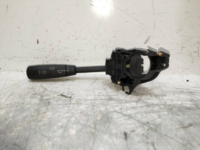 Recambio de mando limpia para mercedes vaneo (w414) furgoneta compacta referencia OEM IAM 1684540110  