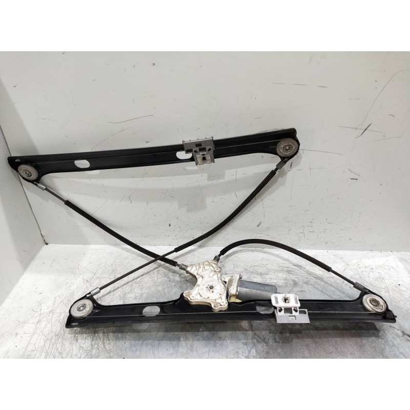 Recambio de elevalunas delantero izquierdo para mercedes vaneo (w414) furgoneta compacta referencia OEM IAM 0130821921  4P