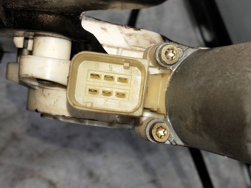 Recambio de elevalunas delantero izquierdo para mercedes vaneo (w414) furgoneta compacta referencia OEM IAM 0130821921  4P