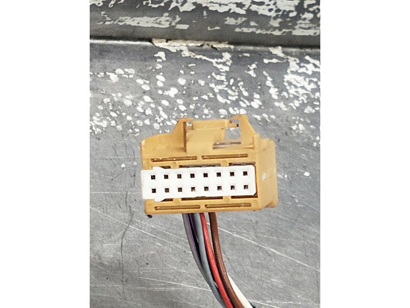 Recambio de retrovisor izquierdo para volkswagen touareg (7la) referencia OEM IAM 010714  