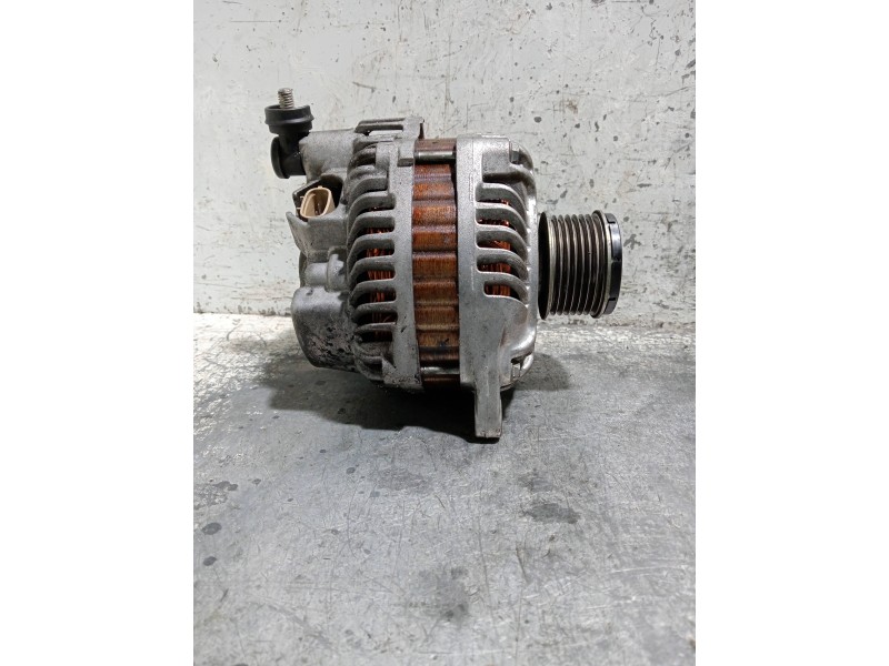 Recambio de alternador para subaru legacy familiar/outback b13 (bp) referencia OEM IAM 23700AA590 A3TG4381 
