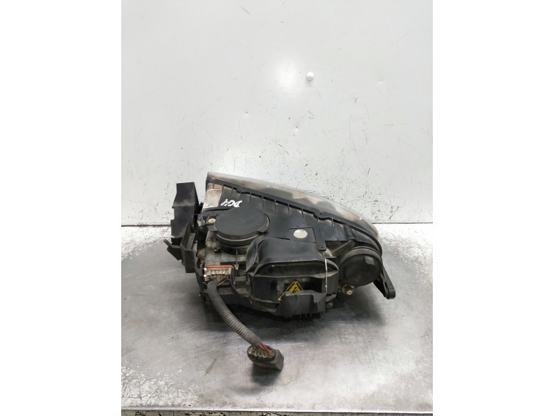 Recambio de faro derecho para volkswagen touareg (7la) referencia OEM IAM   