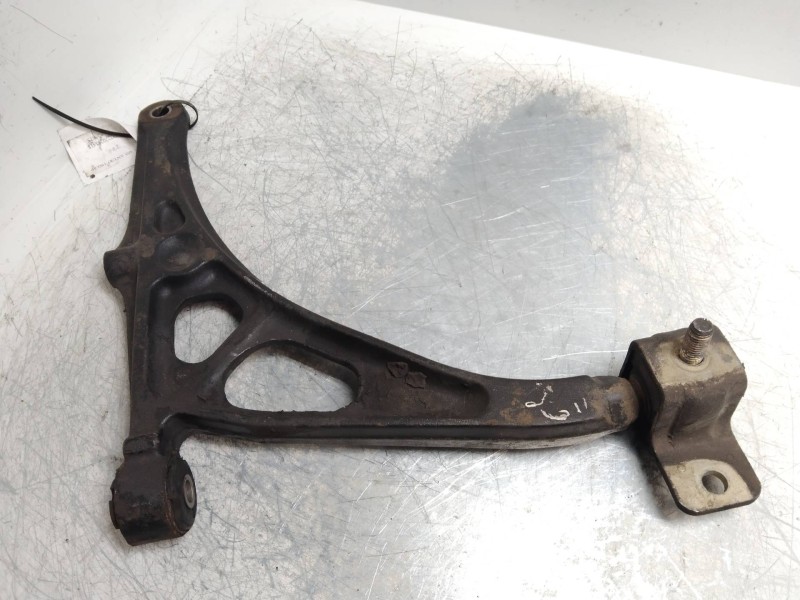 Recambio de brazo suspension inferior delantero izquierdo para peugeot 405 berlina 1.9 cat referencia OEM IAM    Recambio de brazo suspension inferior delantero izquierdo para peugeot 405 berlina 1.9 cat referencia OEM IAM